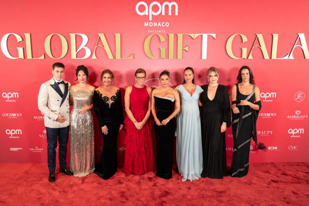 Photocall from the 2nd Global Gift Gala in Monaco: Louis Ducruet, Marie Ducruet, Maria Bravo, Princess Stéphanie of Monaco, Eva Longoria, Alexandra Leclerc, Camille Gottlieb, and Pauline Ducruet attend the 2nd Monaco Global Gift Gala photocall at the Hotel de Paris on October 9, 2026, in Monaco, Monaco. Photo by Laurent Coust Starface 460363 2026 10 09 Monaco Monaco  Copyright: xLaurentxCoustx xStarfacex STAR_460363_011
