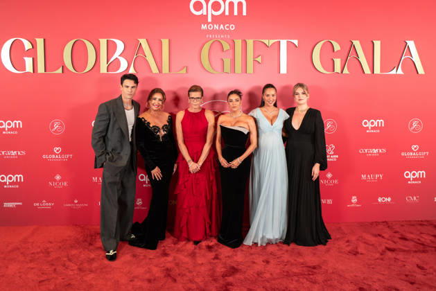 Photocall from the 2nd Global Gift Gala in Monaco: Baptiste Giabiconi, Maria Bravo, Princess Stéphanie of Monaco, Eva Longoria, Alexandra Malena Leclerc, and Camille Gottlieb attend the 2nd Monaco Global Gift Gala Photocall at the Hotel de Paris on October 9, 2026, in Monaco, Monaco Photo by Laurent Coust Starface 460363 2026 10 09 Monaco Monaco  Copyright: xLaurentxCoustx xStarfacex STAR_460363_062