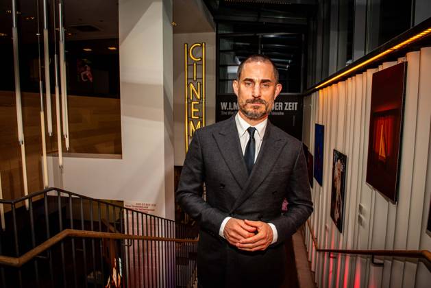09.10.2026 xesx Frankfurt am Main, Hessischer Film und Kinopreis 2026 Schauspieler Clemens Schick ließ es sich nicht nehmen als Fan bei der Preisverleihung dabei zu sein