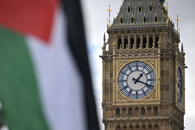 Pro-Palestine protest in London LONDON, UNITED KINGDOM - OCTOBER 10: People attend a pro-Palestine protest demanding to halt arms sales and impose sanctions to Israel, in London, United Kingdom on October 10, 2026. Rasid Necati Aslim Anadolu Greater London United Kingdom. Editorial use only. Please get in touch for any other usage.  Copyright: x2026xAnadoluxRasidxNecatixAslimx