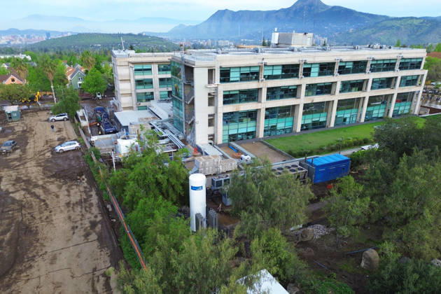 Santiago, October 10, 2026: Roadwork is underway following the flood that affected the Las Condes district. Dragomir Yankovic, Aton Chile, Santiago, Chile. Aton 1198277  Copyright: DRAGOMIRxYANKOVIC ATONxCHILE