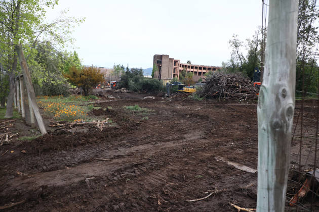 Santiago, October 10, 2026: Roadwork is underway following the flood that affected the Las Condes district. Dragomir Yankovic, Aton Chile, Santiago, Chile. Aton 1198315  Copyright: DRAGOMIRxYANKOVIC ATONxCHILE