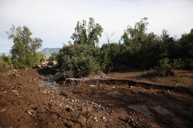 Santiago, October 10, 2026: Roadwork is underway following the flash flood that affected the Las Condes district. Dragomir Yankovic, Aton Chile, Santiago, Chile. Aton 1198290  Copyright: DRAGOMIRxYANKOVIC ATONxCHILE