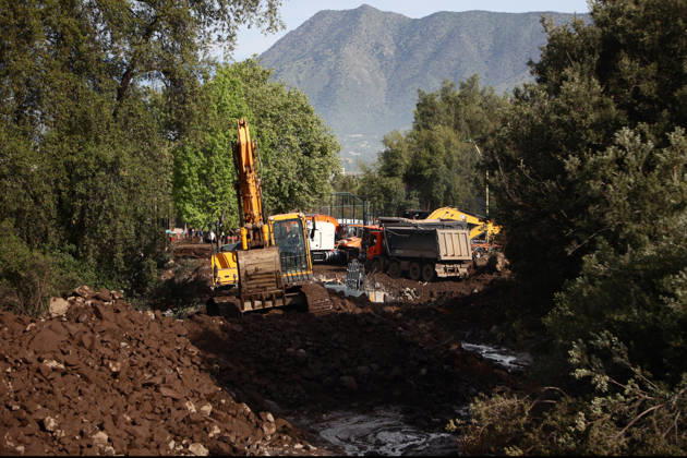 Santiago, October 10, 2026: Roadwork is underway following the flash flood that affected the Las Condes district. Dragomir Yankovic, Aton Chile, Santiago, Chile. Aton 1198292  Copyright: DRAGOMIRxYANKOVIC ATONxCHILE