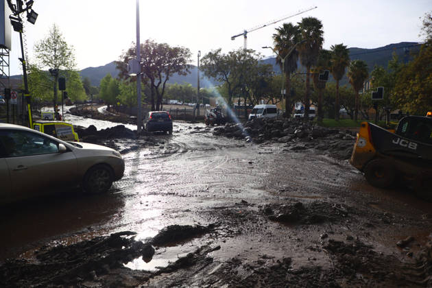 Santiago, October 10, 2026: Roadwork is underway following the flood that affected the Las Condes district. Dragomir Yankovic, Aton Chile, Santiago, Chile. Aton 1198303  Copyright: DRAGOMIRxYANKOVIC ATONxCHILE