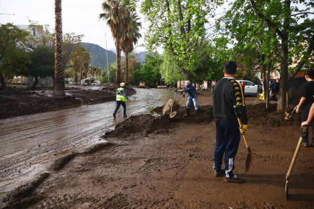 Santiago, October 10, 2026: Roadwork is underway following the flood that affected the Las Condes district. Dragomir Yankovic, Aton Chile, Santiago, Chile. Aton 1198306  Copyright: DRAGOMIRxYANKOVIC ATONxCHILE
