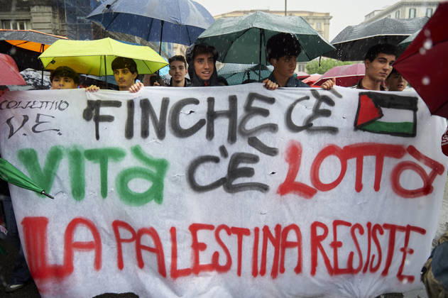Pro-Palestine protests in Naples NAPLES, ITALY - OCTOBER 10: People take part in a protest during the Global Day of Action for Palestine in defence of the Palestinian people, to call for an arms embargo and sanctions against Israel in Naples, on October 10, 2026. Eliano Imperato Anadolu Naples Italy. Editorial use only. Please get in touch for any other usage.  Copyright: x2026xAnadoluxElianoxImperatox