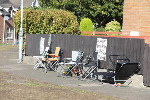 Police remain at Drumcree Church after Orange Order march ban PORTADOWN, NORTHERN IRELAND - OCTOBER 10: Police remain stationed outside Drumcree Church following the end of the Garvaghy Road standoff after Northern Ireland Secretary of State Chris Bryant banned the Orange Order march in Portadown, County Armagh, Northern Ireland, on October 10, 2026. Bryant said the decision was made in the interests of peace after talks between the Portadown District Lodge and Garvaghy Road residents failed to reach an agreement. Conor Mcccaughley Anadolu Portadown Ireland. Editorial use only. Please get in touch for any other usage.  Copyright: x2026xAnadoluxConorxMcccaughleyx