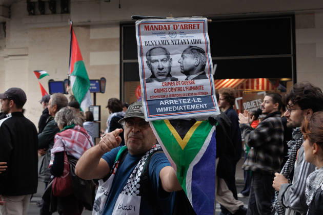 October 10, 2026: La France Insoumise has called for participation in the demonstration against the genocide in Gaza and in support of the Palestinian people. The demonstration will begin at 2 p.m. at Place de la Ro publique in Paris. - ZUMAs287 20261010_zip_s287_015 Copyright: xSadakxSouicix