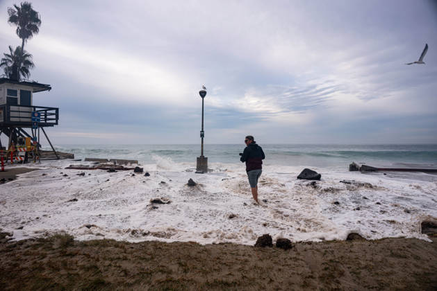 October 10, 2026, Laguna Beach, California, USA: Aliso Beach in Laguna Beach, California, Sustains Erosion from Heavy Swells on October 10, 2026. Laguna Beach USA - ZUMAg219 20261010_znp_g219_004 Copyright: xJakexLeexGreenx