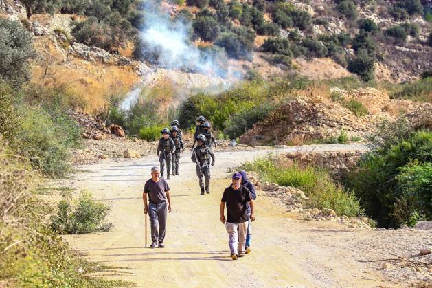 October 10, 2026, Ramallah: DEIR ABU MASHÃ¢â‚¬â ¢AL, PALESTINE Ã¢â‚¬ OCTOBER 10, 2026: Palestinian farmers came under attack by Israeli settlers and Israeli forces as they headed to harvest olives on their land in Deir Abu MashÃ¢â‚¬â ¢al, northwest of Ramallah. The event marked the villageÃ¢â‚¬â ¢s first olive harvest gathering of the new season. The Palestine Red Crescent Society reported that its teams treated nine people injured during the incident. The injuries included one caused by live ammunition to the thigh, two caused by rubber-coated metal bullets, and six resulting from physical assault. One of those struck by a rubber-coated metal bullet was photojournalist Issam Al-Rimawi. The incident occurred during the annual olive harve - ZUMAq101 20261010_zna_q101_060 Copyright: xSalmanxMohsenxAlkhatibx