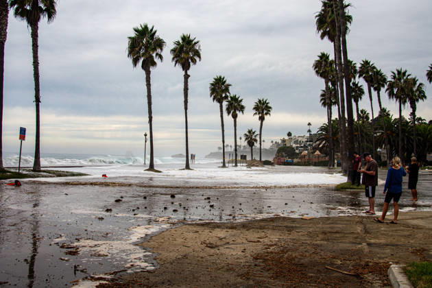 October 10, 2026, Laguna Beach, California, USA: Aliso Beach in Laguna Beach, California, Sustains Erosion from Heavy Swells on October 10, 2026. Laguna Beach USA - ZUMAg219 20261010_znp_g219_019 Copyright: xJakexLeexGreenx