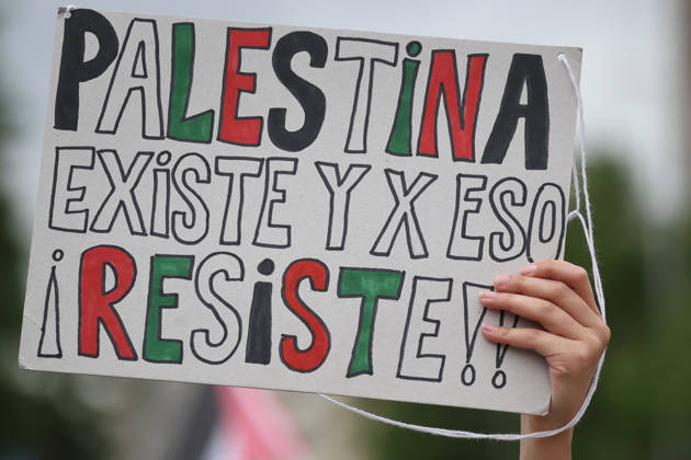 Santiago, October 10, 2026: March for Palestine organized by the Global Action for Palestine (GAFP) alliance along Alameda Street in downtown Santiago. Dragomir Yankovic, Aton Chile, Santiago, Chile. Aton 1198350  Copyright: DRAGOMIRxYANKOVIC ATONxCHILE