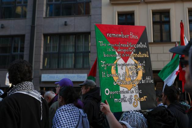 October 10, 2026, Berlin, Berlin, Germany: BERLIN, GERMANY, OCTOBER 10, 2026: Thousands of demonstrators take part in the United4Palestine rally under the slogan â€oeNo Peace on Stolen Land†in Berlin. Police estimated that around 3,500 people participated in the demonstration, which took place amid extensive security measures and a large police presence. Pro-Israeli counter-protests were also held nearby, with participants expressing opposing views on the Israeli-Palestinian conflict. Berlin Germany - ZUMAq101 20261010_zna_q101_215 Copyright: xMariaxCastrox