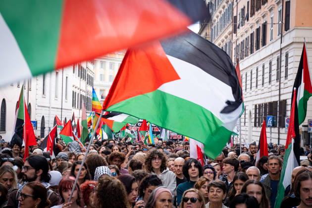 October 10, 2026, Rome, Rm, Italy: Thousands of people take to the streets of the capital to march in solidarity with Gaza and the Palestinians, and to call for the unblocking of humanitarian aid entering the Strip. Rome Italy - ZUMAg256 20261010_znp_g256_001 Copyright: xMarcoxDixGianvitox