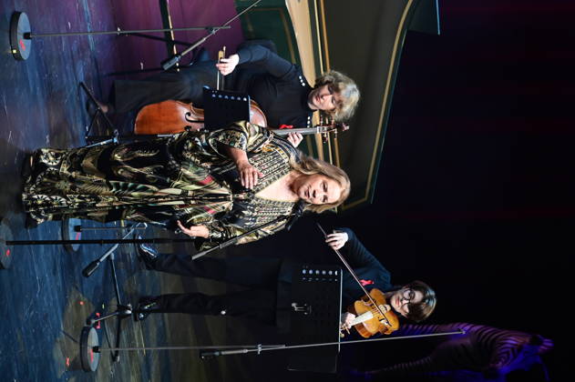 Kathy Kelly und das Dresdner Barock-Ensemble camerata musikus s mit Milko Kersten bei der 18. Hope Gala 2026 im Schauspielhaus. Dresden, 10.10.2026 Copyright: xMatthiasxWehnertx