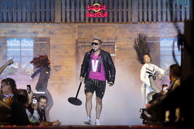 Musiker Matty Valentino bei dem Partyschlager-Event Mountain Mania (der größten Apres-Ski-Party seit Erfindung des Winters) in der Lanxess-Arena. Köln, 10.10.2026 NRW Deutschland Copyright: xChristophxHardtx