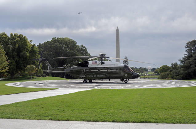 DC: Trump Departs for Clarksville, TN The new Marine One, a Sikorsky VH-92A Patriot helicopter, waits on the new helipad on the South Lawn of the White House in Washington, DC, USA, to ferry United States President Donald J Trump to Joint Base Andrews in Maryland en route to Clarksville, Tennessee on Saturday, October 10, 2026. The President will participate in a campaign rally for Tennessee Republican candidates on the ballot in November. Credit: Ron Sachs Pool via CNP Washington District of Columbia United States  Copyright: xPool ABACAx
