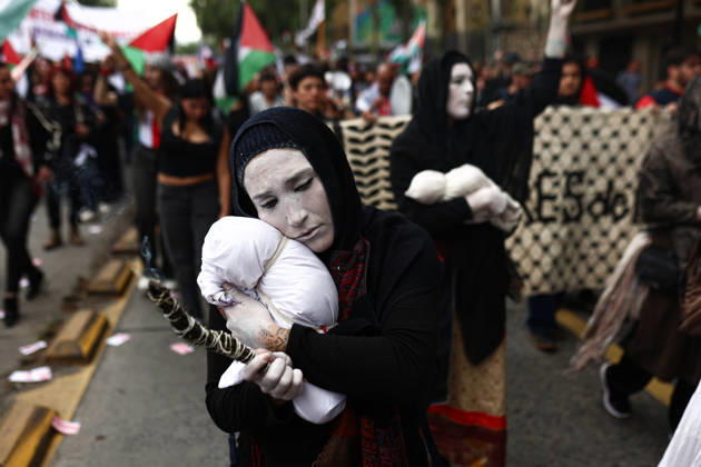 Thousands march in Santiago for Global Day of Action for Palestine SANTIAGO, CHILE - OCTOBER 10: Thousands of people take part in a demonstration organized by the Palestinian community in Chile as part of the Global Day of Action for Palestine, in Santiago, Chile, on October 10, 2026. Lucas Aguayo Araos Anadolu Santiago Chile. Editorial use only. Please get in touch for any other usage.  Copyright: x2026xAnadoluxLucasxAguayoxAraosx