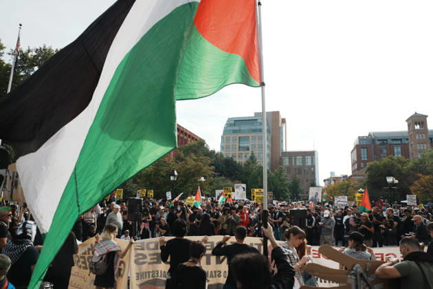 October 10, 2026, New York, New York, USA: A protester holds a Palestinian flag as hundreds of people attend a Pro-Palestine rally in Washington Square Park on October 10, 2026 in New York. New York USA - ZUMAb148 20261010_zap_b148_086 Copyright: xBryanxSmithx