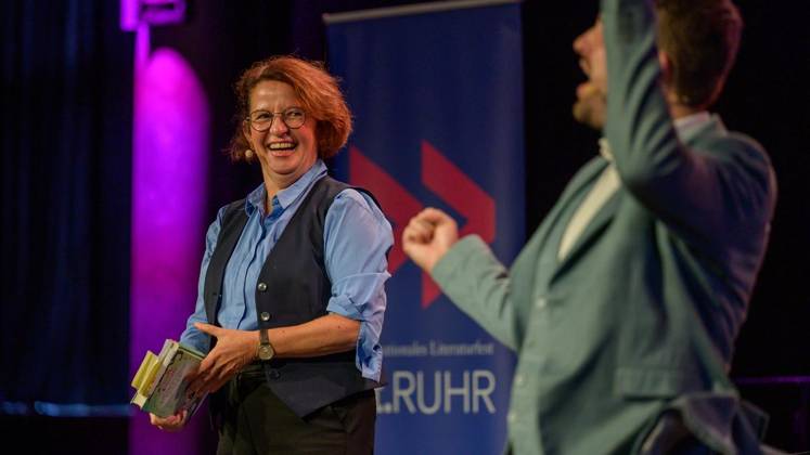 Essen: Margit Auer und die Schule der magischen Tiere bei der Lit.Ruhr ** NUR FÜR REDAKTIONELLE ZWECKE ** EDITORIAL USE ONLY **<p>Margit Auer und Moderator Tim Gailus am Samstag, den 10. Oktober 2026, bei der Lit.Ruhr auf Zeche Zollverein in Essen-Katernberg. Deutschland NRW Essen Copyright: UwexErnst