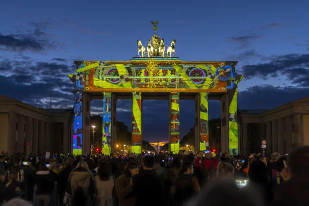 Festival of Lights , Lichterfest in der Innenstadt, Berlin, 10.10.2026 Brandenburger Tor, 22. BERLIN FESTIVAL OF LIGHTS, Motto: Colours of Love, Lichtinstallationen, 10.10.2026, Berlin, Deutschland < english> Brandenburg Gate, 22nd Berlin Festival of Lights, Theme: Colours of Love, light installations, October 10, 2026, Berlin, Germany Berlin Innenstadt Berlin Deutschland, Germany Copyright: xPeterxEngelkex