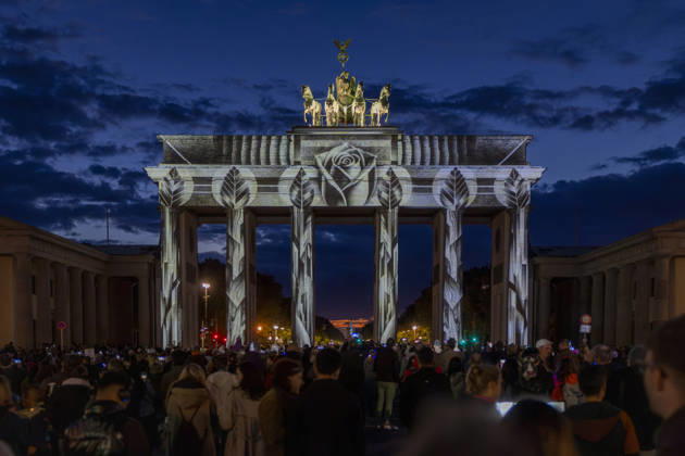 Festival of Lights , Lichterfest in der Innenstadt, Berlin, 10.10.2026 Brandenburger Tor, 22. BERLIN FESTIVAL OF LIGHTS, Motto: Colours of Love, Lichtinstallationen, 10.10.2026, Berlin, Deutschland < english> Brandenburg Gate, 22nd Berlin Festival of Lights, Theme: Colours of Love, light installations, October 10, 2026, Berlin, Germany Berlin Innenstadt Berlin Deutschland, Germany Copyright: xPeterxEngelkex