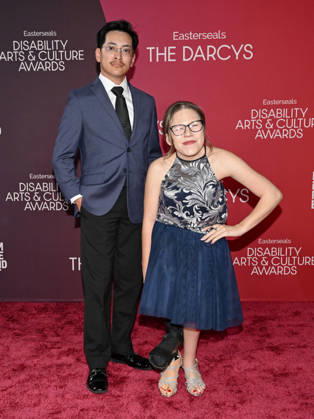 October 10, 2026, Santa Monica, California, USA: CASSIDY HUFF and KAZ AKERS attend the inaugural Easterseals Disability Arts & Culture Awards DARCYS Awards red carpet. Santa Monica USA  - ZUMAb173 20261010_aap_b173_083 Copyright: xBillyxBennightx