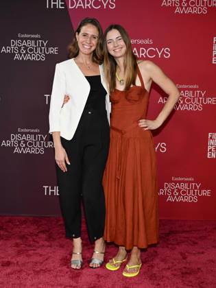 October 10, 2026, Santa Monica, California, USA: KELLY MARTIN and ASHLEY MORGAN attend the inaugural Easterseals Disability Arts & Culture Awards DARCYS Awards red carpet. Santa Monica USA  - ZUMAb173 20261010_aap_b173_111 Copyright: xBillyxBennightx