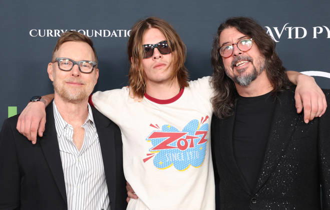 Soundstage Of Hope Gala - LA Nate Mendel, Shane Hawkins, Dave Grohl. At The Soundstage Of Hope Gala held at Chaplin Recording Studios in Los Angeles, CA. 01 October 2026 Photo Credit: ABACA PRESS-Fafou Los Angeles CA United States  Copyright: xFatixSadou ABACAPRESS.COMx