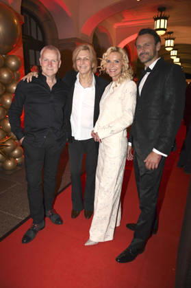 Dirk Michaelis, Ritchie Barton, Victoria Herrmann und David Böthig bei der 18. Hope Gala 2026 im Schauspielhaus. Dresden,10.10.2026