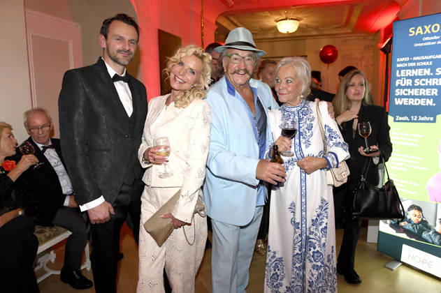 David Böthig, Victoria Herrmann, Karl-Heinz Bellmann und Dorit Gäbler bei der 18. Hope Gala 2026 im Schauspielhaus. Dresden, 10.10.2026