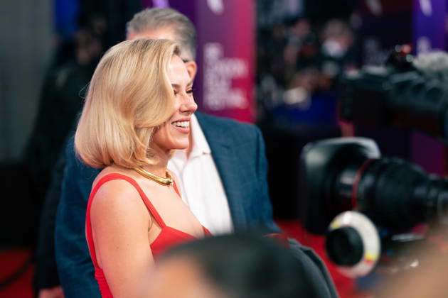 October 10, 2026, London, United Kingdom: Scarlett Johansson attends the premiere of Paper Tiger during the 70th BFI London Film Festival at the Royal Festival Hall. London United Kingdom  - ZUMAs197 20261010_aaa_s197_798 Copyright: xLounisxTiarx