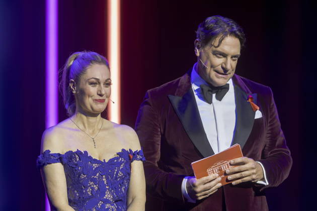 Ruth Moschner und Benjamin Bieneck sind die Moderatoren der 18. HOPE Gala im Schauspielhaus Dresden. Die HOPE-Gala Dresden ist eine Benefizveranstaltung, die das Kinderprojekt HOPE Cape Town in Südafrika in seinem Engagement für Gesundheit, Förderung und Bildung von Kindern und jungen Erwachsenen in den Townships rund um Kapstadt unterstützt.
