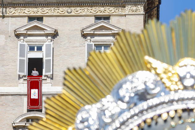 October 11, 2026, Vatican City, VATICAN: Pope Leo XIV leads the Angelus prayer from the window of his office overlooking Saint Peter s Square, Vatican City 11 October 2026. ANSA FABIO FRUSTACI. Vatican City VATICAN  - ZUMAa110 20261011_zaf_a110_004 Copyright: xFabioxFrustacix
