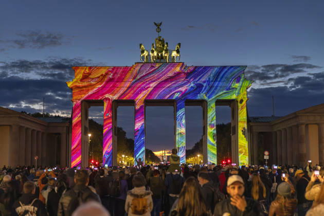 Festival of Lights , Lichterfest in der Innenstadt, Berlin, 10.10.2026 Brandenburger Tor, 22. BERLIN FESTIVAL OF LIGHTS, Motto: Colours of Love, Lichtinstallationen, 10.10.2026, Berlin, Deutschland < english> Brandenburg Gate, 22nd Berlin Festival of Lights, Theme: Colours of Love, light installations, October 10, 2026, Berlin, Germany Berlin Innenstadt Berlin Deutschland, Germany Copyright: xPeterxEngelkex