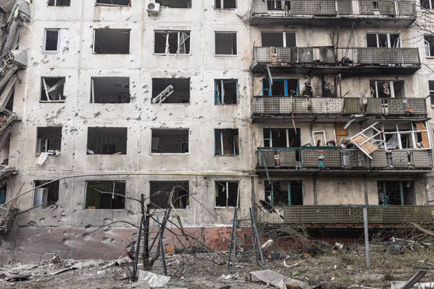 Russian air strike hits residential building in Sloviansk SLOVIANSK, UKRAINE - OCTOBER 11: A view of the damaged building following a Russian aerial bombing of a residential block in Sloviansk, Ukraine, on October 11, 2026. Diego Herrera Carcedo Anadolu Sloviansk Ukraine. Editorial use only. Please get in touch for any other usage.  Copyright: x2026xAnadoluxDiegoxHerreraxCarcedox