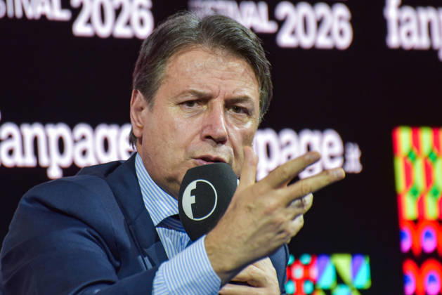 October 11, 2026, Rome, Rome, Italy: Movimento 5 Stelle President Giuseppe Conte speaks during the panel Faccia a Faccia con i politici at the Rumore Festival 2026 at Acquario Romano in Rome on October 11, 2026. Rome Italy - ZUMAn299 20261011_zip_n299_007 Copyright: xVincenzoxNuzzolesex