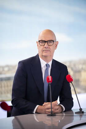 French Economy Minister Roland Lescure Franc Jeu - Paris French Economy Minister Roland Lescure during an interview at Franc Jeu on France 2 channel in Paris, France on October 11, 2026.Photo by Eliot Blondet ABACAPRESS.COM Paris France France  Copyright: xBlondetxEliot ABACAx