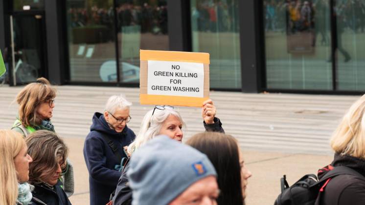 Widerstand gegen CO2 Pipeline - Demonstration in Duisburg ** NUR FÜR REDAKTIONELLE ZWECKE ** EDITORIAL USE ONLY **<p>Anlass: am Samstag, 11. Oktober 2026, versammelten sich Demonstranten am Duisburger Hauptbahnhof um gegen die gepolante CO2 Pipeline zu demonstrieren. Duisburg Copyright: TobiasxStern