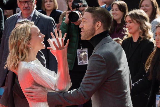 Wildwood Premiere at BFI London Film Festival LONDON, UNITED KINGDOM - OCTOBER 11: (L-R) Carey Mulligan and Travis Knight embrace as they attend the premiere of Wildwood during the 70th BFI London Film Festival at the Royal Festival Hall in London, United Kingdom on October 11, 2026. Wiktor Szymanowicz Anadolu London United Kingdom. Editorial use only. Please get in touch for any other usage.  Copyright: x2026xAnadoluxWiktorxSzymanowiczx