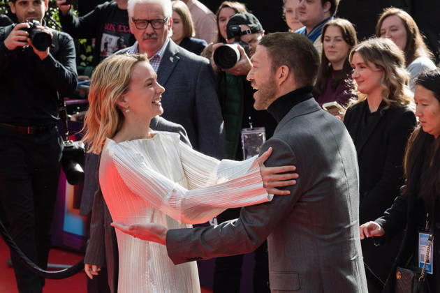 Wildwood Premiere at BFI London Film Festival LONDON, UNITED KINGDOM - OCTOBER 11: (L-R) Carey Mulligan and Travis Knight embrace as they attend the premiere of Wildwood during the 70th BFI London Film Festival at the Royal Festival Hall in London, United Kingdom on October 11, 2026. Wiktor Szymanowicz Anadolu London United Kingdom. Editorial use only. Please get in touch for any other usage.  Copyright: x2026xAnadoluxWiktorxSzymanowiczx