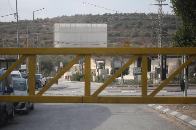 Israeli Forces Close Deir Sharaf Checkpoint West of Nablus Israeli forces close iron gates and the Deir Sharaf checkpoint west of the West Bank city of Nablus on October 11, 2026, preventing Palestinians from entering or leaving the area, citing security considerations. The closure restricted Palestinian movement through one of the area’s main entrances. Photo by Mohammed Nasser apaimages Nablus West Bank Palestinian Territory 111026_Nablus_MN_00(6) Copyright: xapaimagesxMohammedxNasserx xapaimagesx