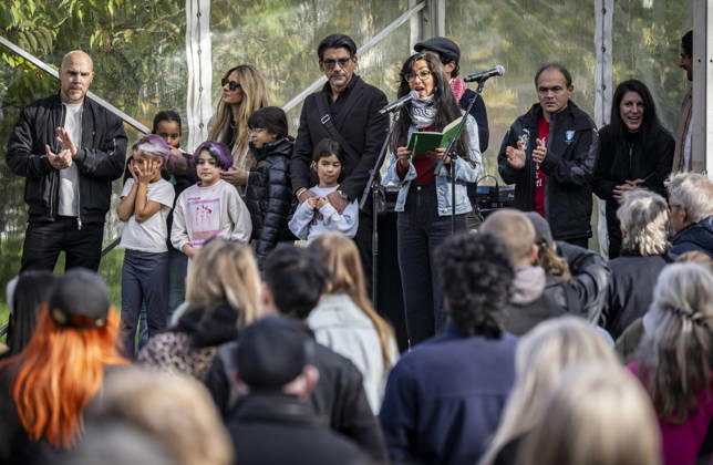 MALMÖ, October 11, 2026 — Host Shora Esmailian: The Master Narratives monument was unveiled on Sunday in Jesusparken in Malmö. Malmö’s anti-racism monument, titled Master Narratives, was created by artists Susanna Marcus Jablonski and Santiago Mostyn and consists of 168 bronze rods that support a stone block weighing nearly 30 metric tons. MALMÖ, SWEDEN x50090x  Copyright: xJohanxNilssonx xTTx INVIGNING MASTER NARRATIVES - MALMÖS ANTIRASISTISKA MONUMENT jCTFqvxZ2t8