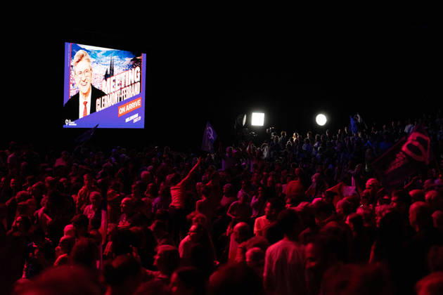 Jean-Luc Melenchon s Presidential Campaign Rally - Cournon-d’Auvergne General view of the crowded arena as Jean-Luc Melenchon candidate of La France insoumise LFI for the 2027 French presidential election took the floor at the Zenith d Auvergne in Cournon-d Auvergne near Clermont-Ferrand in the Puy-de-Dome department in France on October 11, 2026. About 10000 people attended the rally focused on youth according to an estimate on site. Photo by Fanny Reynaud ABACAPRESS.COM Clermont-Ferrand Auvergne, auvergne rhône alpes France Copyright: xReynaudxFanny ABACAx