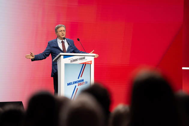 Jean-Luc Melenchon s Presidential Campaign Rally - Cournon-d’Auvergne La France Insoumise (LFI) candidate in 2027 presidential election in France Jean-Luc Melenchon speaks during a campaign rally in Cournon-d Auvergne in the Puy-de-Dome department on October 11, 2026. Photo by Fanny Reynaud ABACAPRESS.COM Clermont-Ferrand Auvergne, auvergne rhône alpes France  Copyright: xReynaudxFanny ABACAx