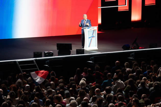 Jean-Luc Melenchon s Presidential Campaign Rally - Cournon-d’Auvergne Jean Luc Mélenchon, leader of LFI (la France Insoumise ) party, holds one his first biggest rally in cournon d’auvergne Auvergne France this 11st October 2026. His one of the 4th leader of the French Presidential campaign in 2027, and belongs to the party of the far left « La France Insoumise » LFI. The zenith of Clermont-Ferrand was full (10 000 people) and many were outside to see the broadcast just in front on the building. Photo by Fanny Reynaud ABACAPRESS.COM Clermont-Ferrand Auvergne, auvergne rhône alpes France  Copyright: xReynaudxFanny ABACAx