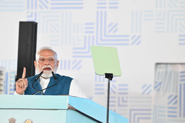 Indian Politics CHENNAI METRO PHASE-II INAUGURATION & JOINT RIDE CHENNAI, TAMIL NADU: Prime Minister Narendra Modi alongside Tamil Nadu Chief Minister C. Joseph Vijay waves to the gathering during the flagging-off ceremony of the Phase II network of the Chennai Metro Rail Project at the Porur Bypass Metro Rail Station on Sunday, October 11, 2026. PM Modi and CM Vijay subsequently undertook a joint metro ride from Porur Bypass Station to Poonamallee Bypass Station and back, marking the official opening of the â‚¹4,900-crore, 14.6-km Poonamallee Vadapalani elevated stretch. The high-profile event marked the first joint public appearance of the two leaders following Vijay s recent victory in the Tamil Nadu Assembly elections. Chennai INDIA Copyright: xSeshadrixSukumarx