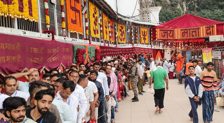Hindu Devotees Gather at the Mata Vaishno Devi Shrine Katra, Oct 11 (ANI): Hindu devotees stand in a queue during their journey to seek the blessings of Goddess Durga on the occasion of Shardiya Navratri at the Mata Vaishno Devi Temple, in Katra on Sunday. Katra Jammu and Kashmir India Copyright: xANIx ANI_20261011171