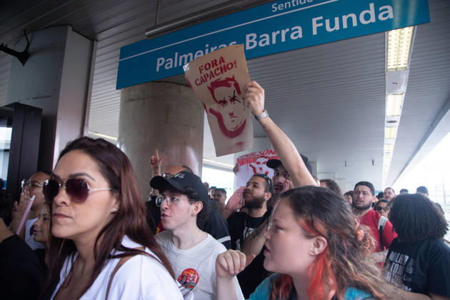 SaO PAULO, SP - 11.10.2026: ATO EM APOIO A LULA SP - Students, social movements and supporters of President Luiz Inacio Lula da Silva are holding an event throughout this Sunday (11) in anticipation of the second round of elections. With a gathering in front of MASP, the event continues to Praca Roosevelt, in the central area of Sao Paulo, SP. x3028832x RodileixMorais